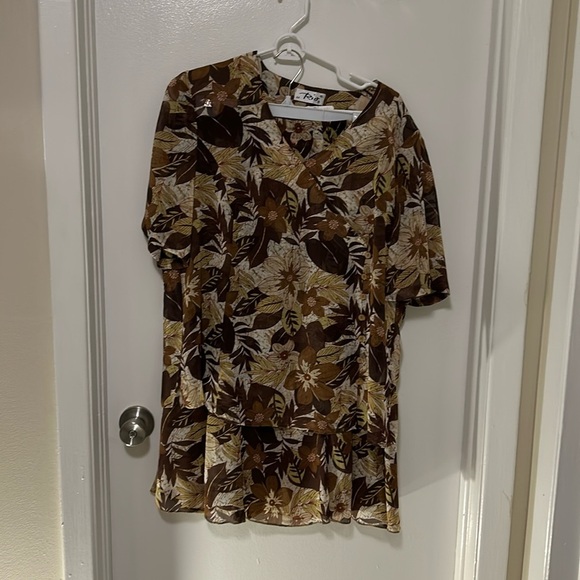 Rio Dresses & Skirts - Ladies Rio 2 piece Shirt and Skirt.